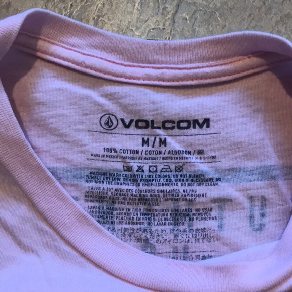 Great shape Volcom tee - Picture 3 of 5